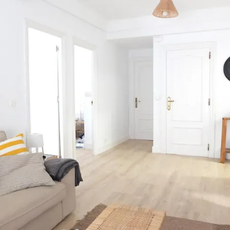 La Zurri Near Kursaal