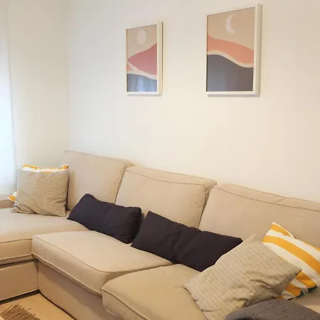 La Zurri Near Kursaal