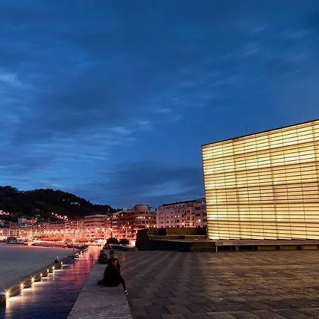 La Zurri Near Kursaal San Sebastian