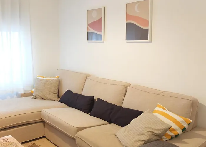 La Zurri Near Kursaal