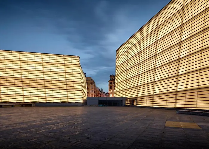 La Zurri Near Kursaal Apartment